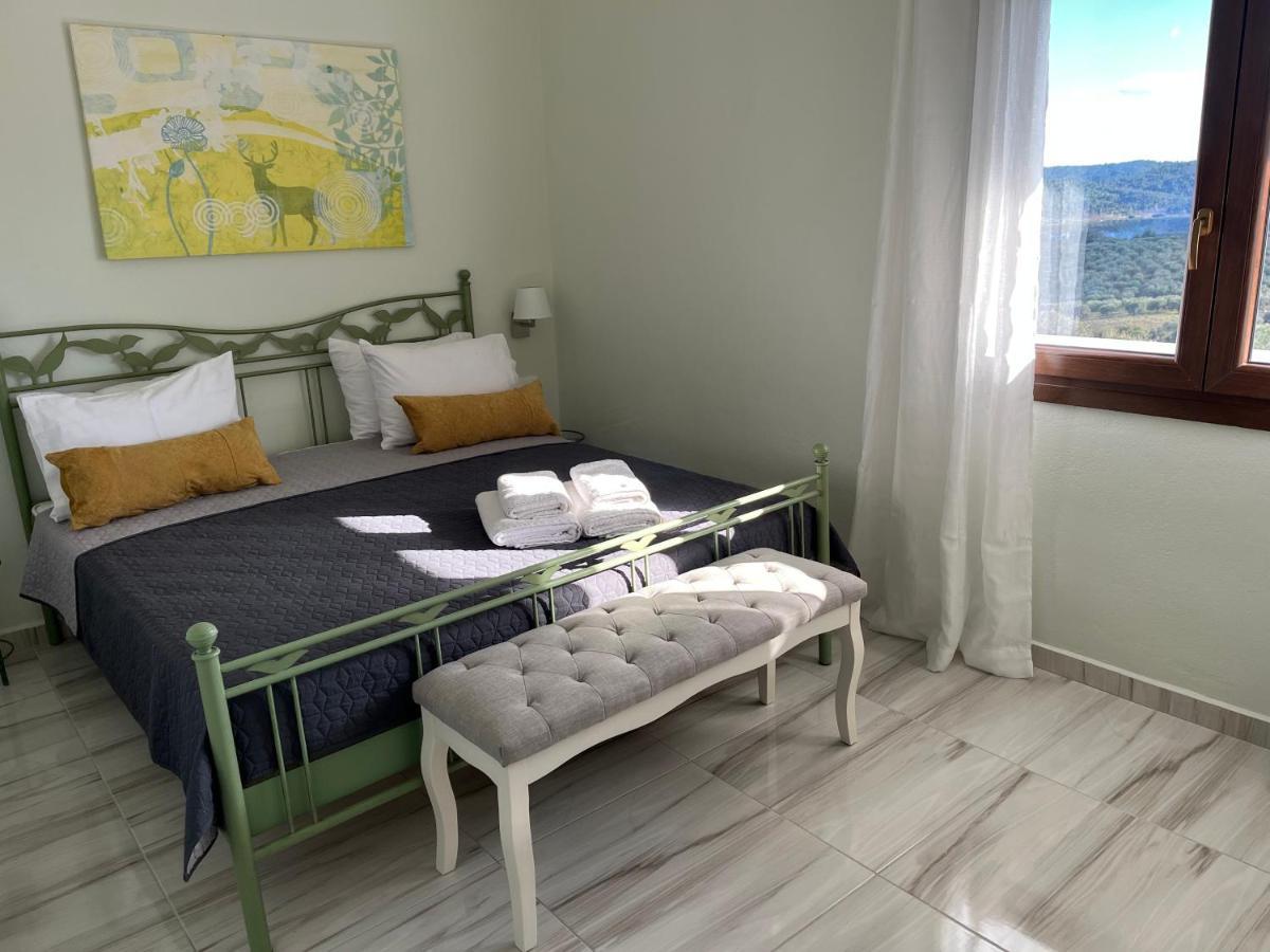 Xalonia Penthouse Apartment อาโยส นิโกลาออส ภายนอก รูปภาพ