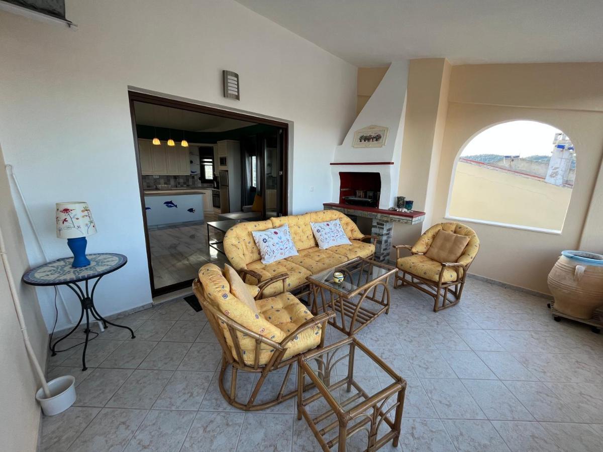 Xalonia Penthouse Apartment อาโยส นิโกลาออส ภายนอก รูปภาพ